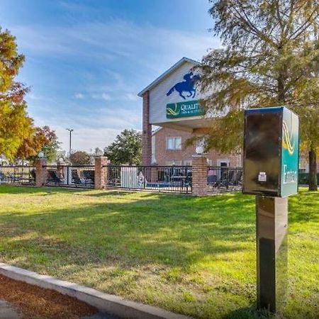 Quality Inn & Suites Fort Worth Exterior foto