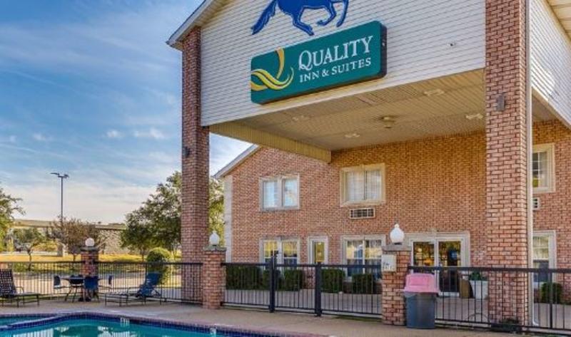 Quality Inn & Suites Fort Worth Exterior foto