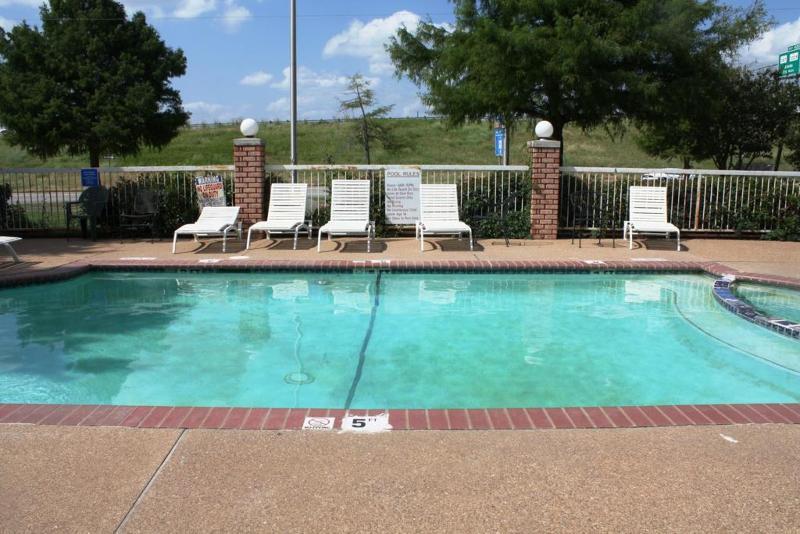 Quality Inn & Suites Fort Worth Exterior foto